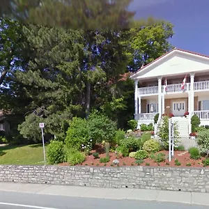Classic Bed & Breakfast Niagara Falls