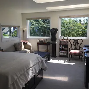 Hung Homo Homestay - Men Only Guest house Victoria